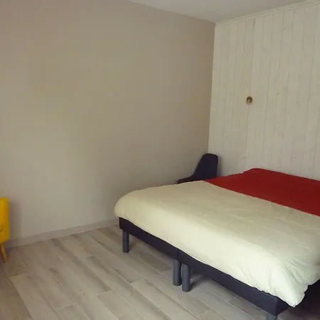Un Style Balneaire Moderne A 300 Metres De La פורנישי